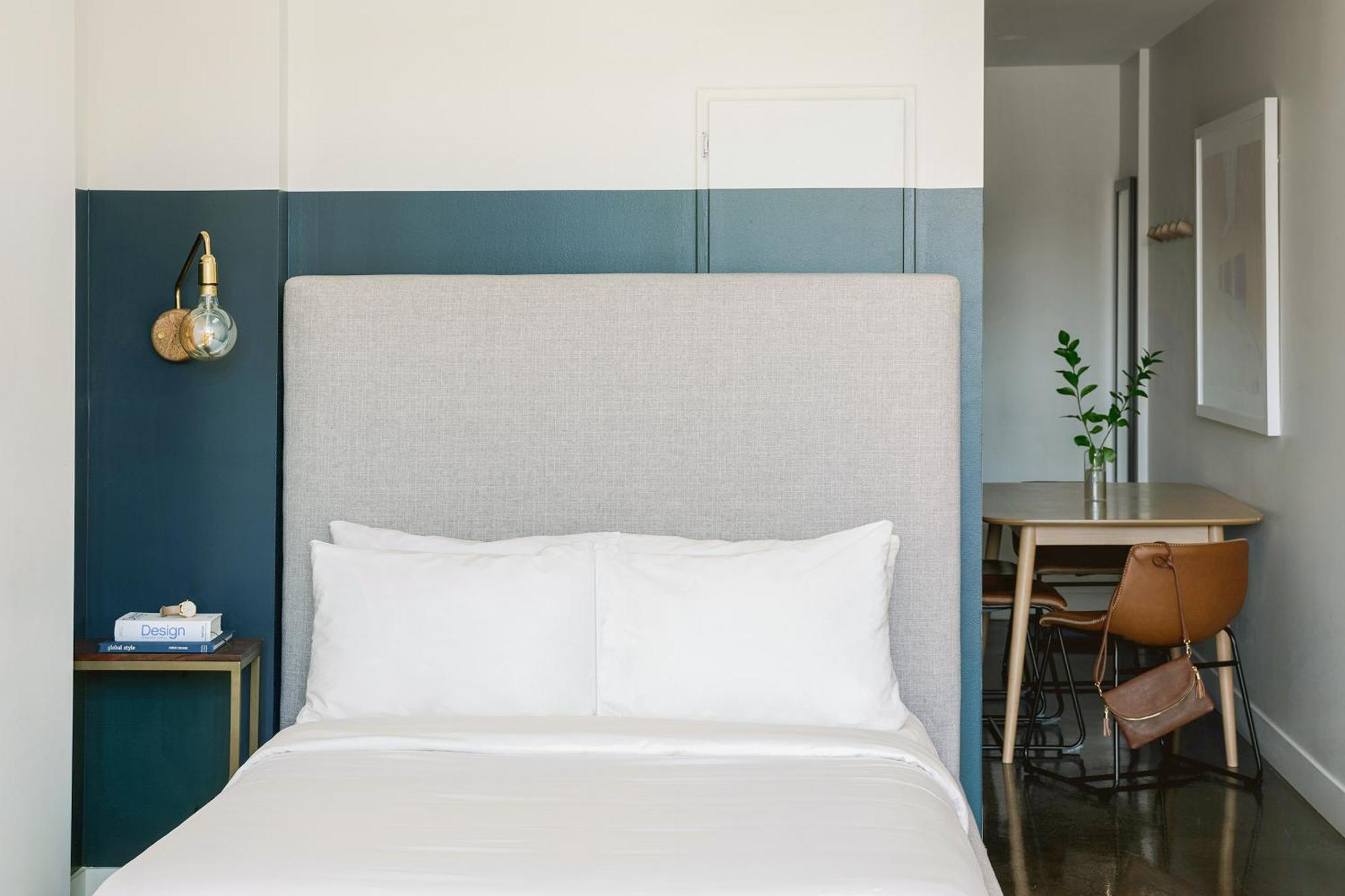 Sonder Le Guerin Aparthotel Montreal Bagian luar foto